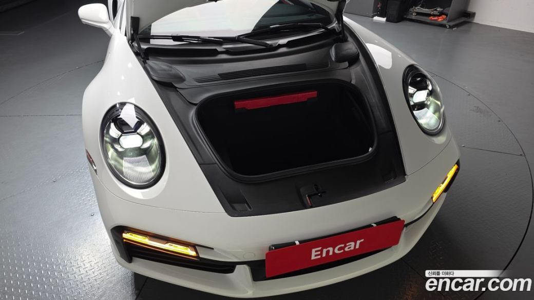 Porsche 911 Turbo S Cabriolet, 2024