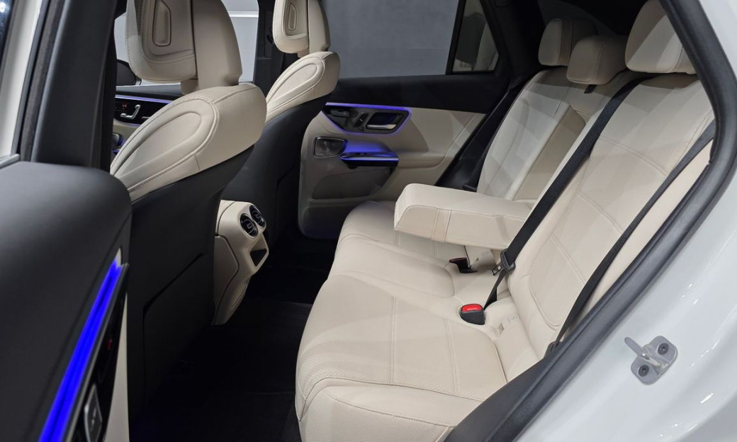 Mercedes-Benz GLC-Class GLC 300 4MATIC Avantgarde, 2025