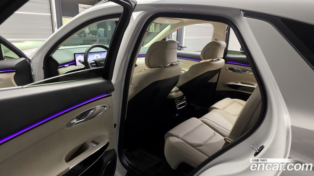 Genesis GV70 2.5T Gasoline 2WD, 2025