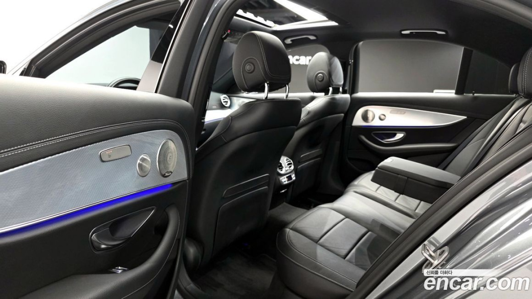 Mercedes-Benz E-Class E350 4MATIC Avantgarde, 2021