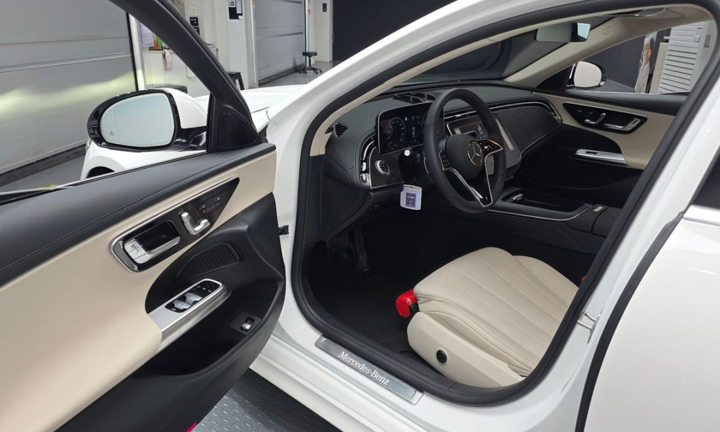 Mercedes-Benz E-Class E200 Avantgarde, 2025