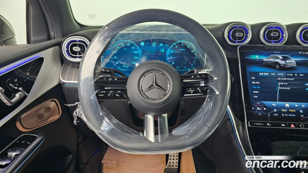 Mercedes-Benz GLC-Class GLC300 4MATIC AMG Line, 2026