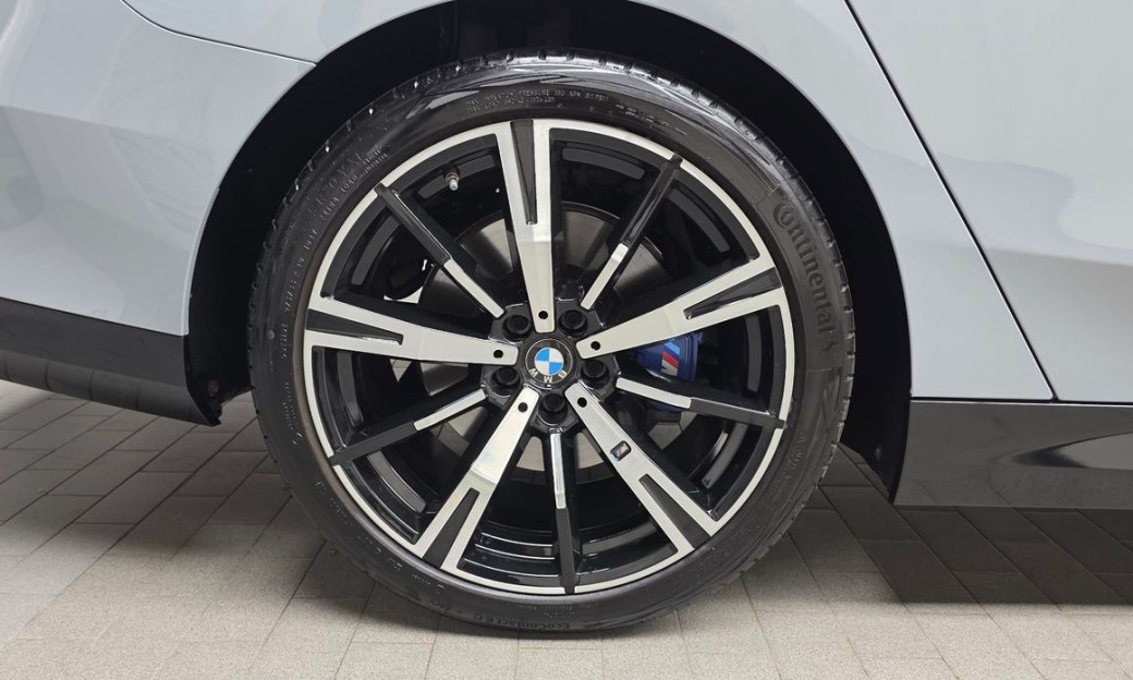 BMW 5-Series 530i xDrive M Sport, 2024