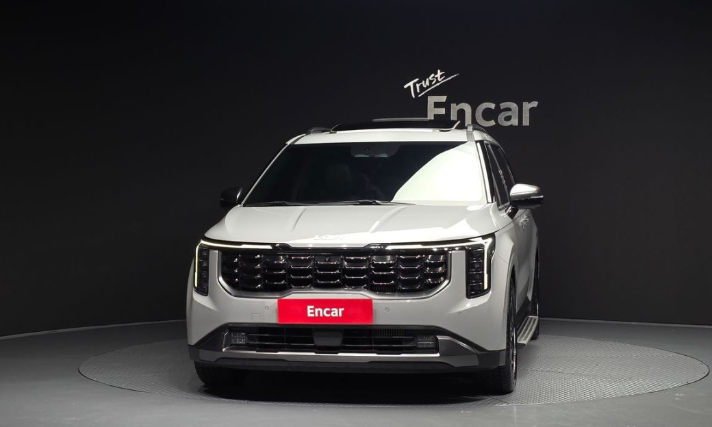 Kia Carnival 9-Seater Gravity, 2024