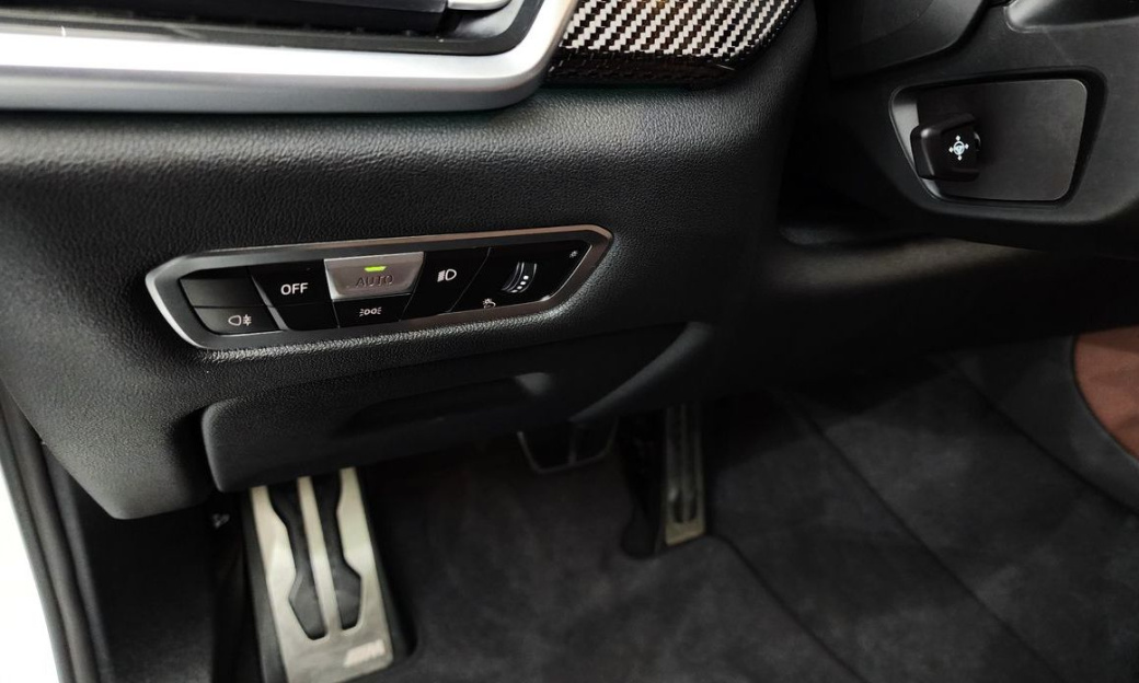 BMW X5 M50i, 2022