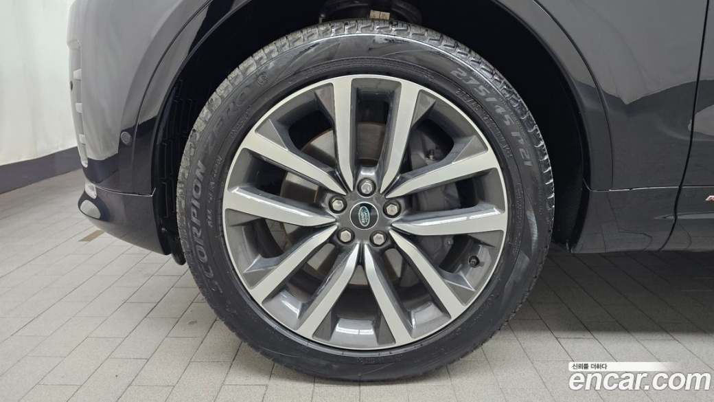 Land Rover Discovery P360 R-Dynamic SE, 2022
