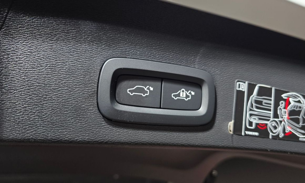 Volvo XC40 B4 Inscription, 2022