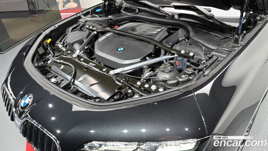 BMW 7-Series 740i xDrive M Sport, 2025
