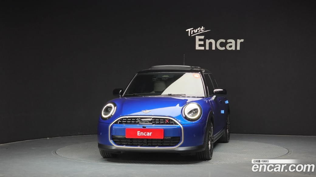 Mini Cooper 5 Door Favoured, 2025