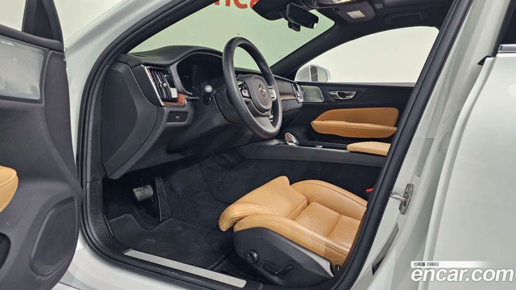 Volvo S60 B5 Ultra Bright, 2025