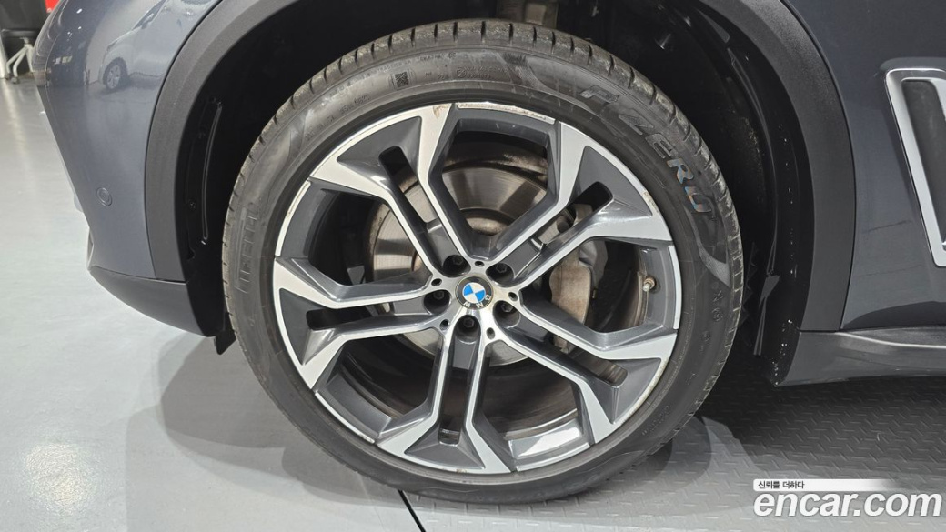 BMW X5 xDrive 40i xLine, 2022