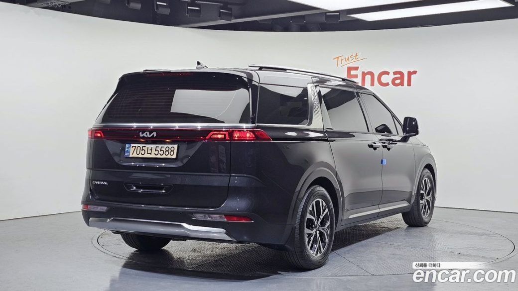 Kia Carnival 11-Seater Noblesse, 2023