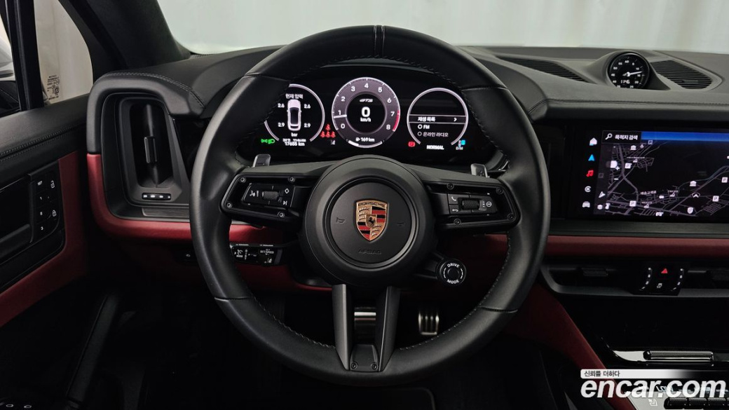Porsche Cayenne 4.0 GTS Coupe, 2025