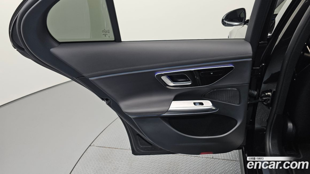Mercedes-Benz E-Class E200 Avantgarde, 2025