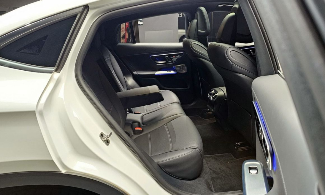Mercedes-Benz GLC-Class GLC300 4MATIC Avnatgarde Coupe, 2025