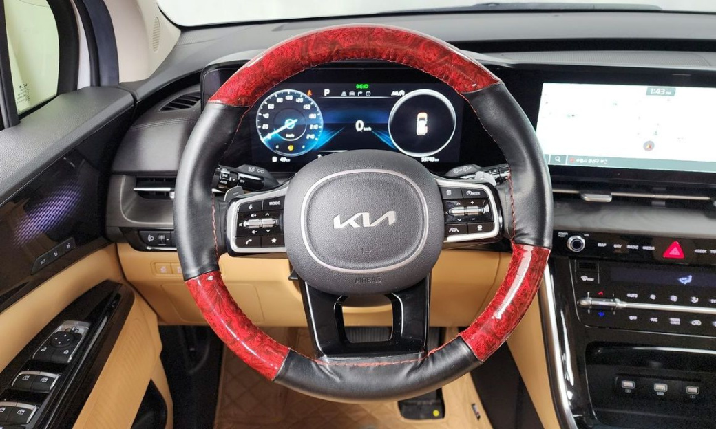 Kia Carnival 7-Seater Signature, 2022