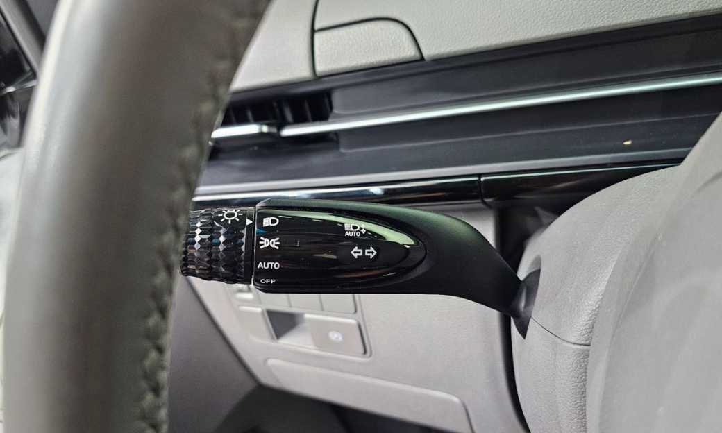 Hyundai Staria Lounge 9-Seater, 2022