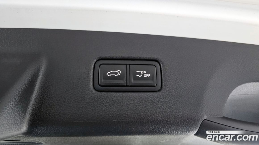 Kia Carnival 7-Seater Outdoor, 2023