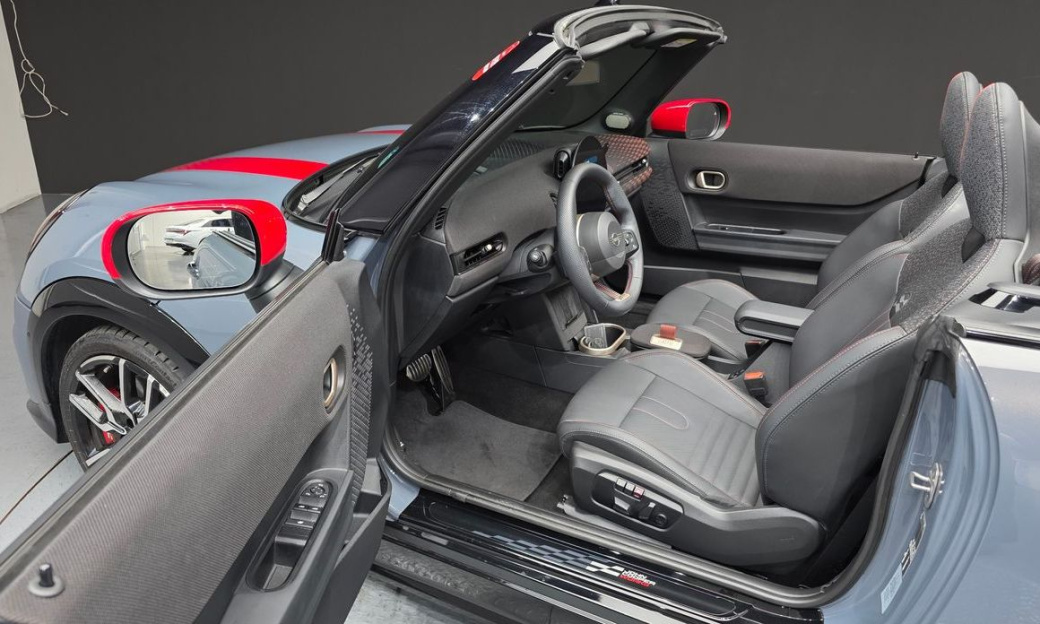 Mini Cooper Convertible JCW, 2025
