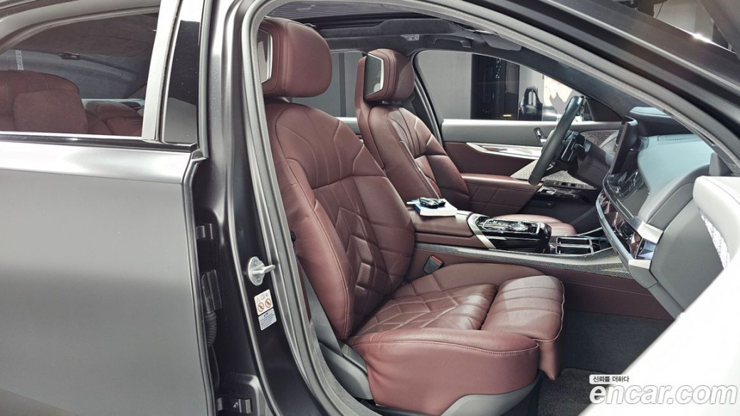 BMW 7-Series 740i sDrive M Sport, 2023