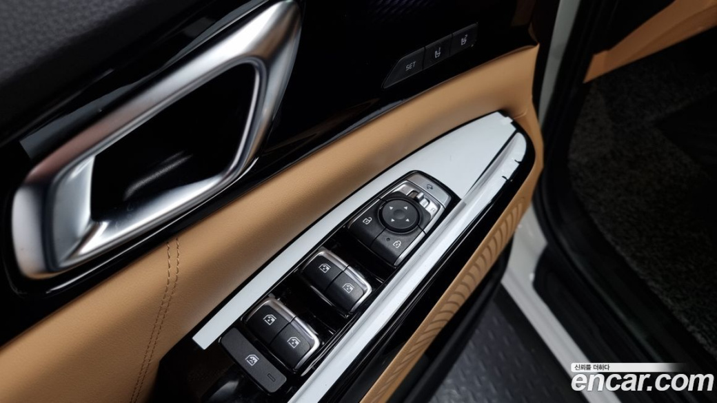 Kia Carnival 7-Seater Signature, 2023