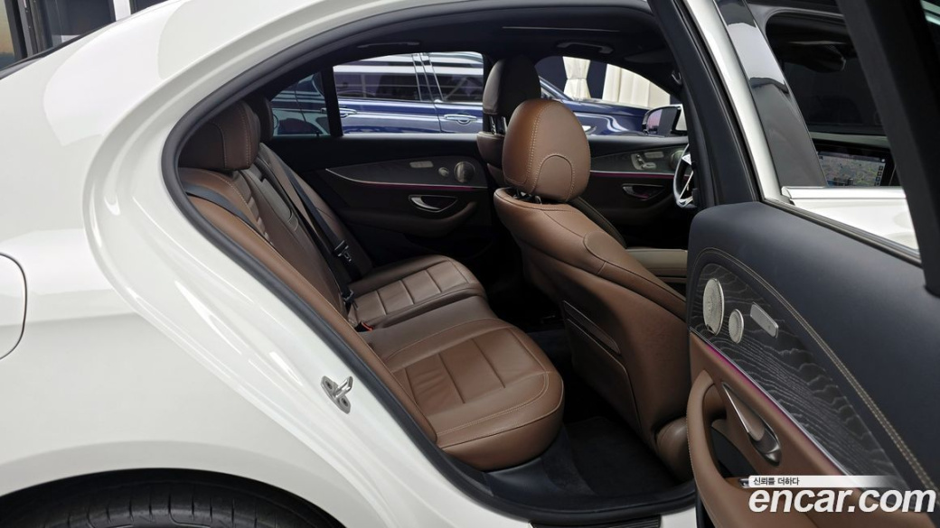 Mercedes-Benz E-Class E350 4MATIC Exclusive, 2023