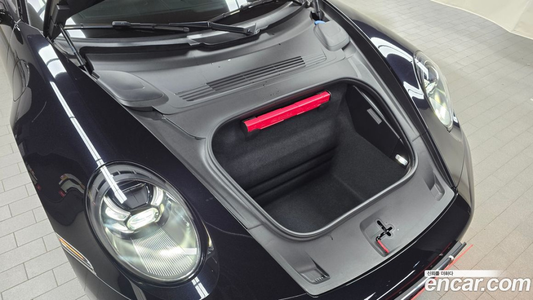 Porsche 911 Carrera 4S Cabriolet, 2024