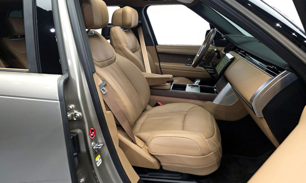 Land Rover Range Rover D350 Autobiography Long Wheel Base, 2024