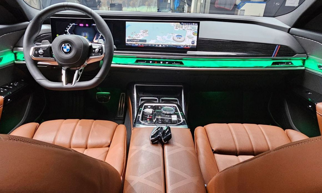 BMW 7-Series 740i xDrive M Sport, 2025