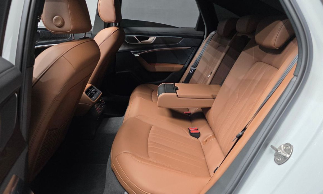 Audi A6 45 TFSI Premium, 2023