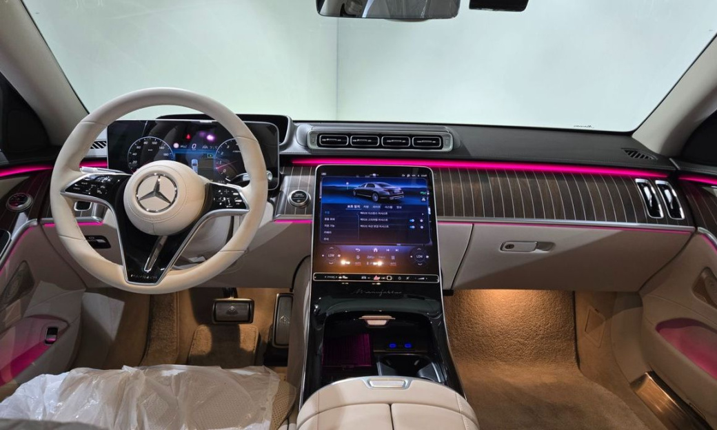 Mercedes-Benz S-Class Maybach S680 4MATIC, 2025