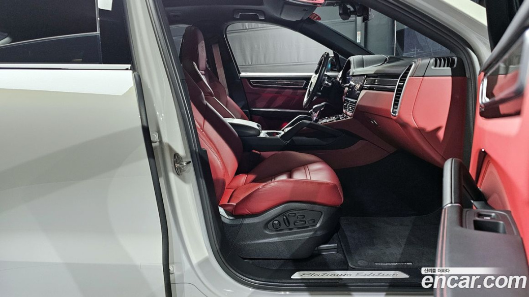 Porsche Cayenne 3.0 PLATINUM EDITION, 2022