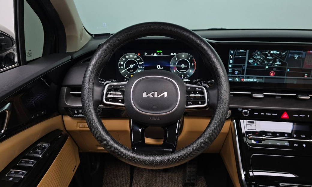 Kia Carnival 7-Seater Signature, 2022