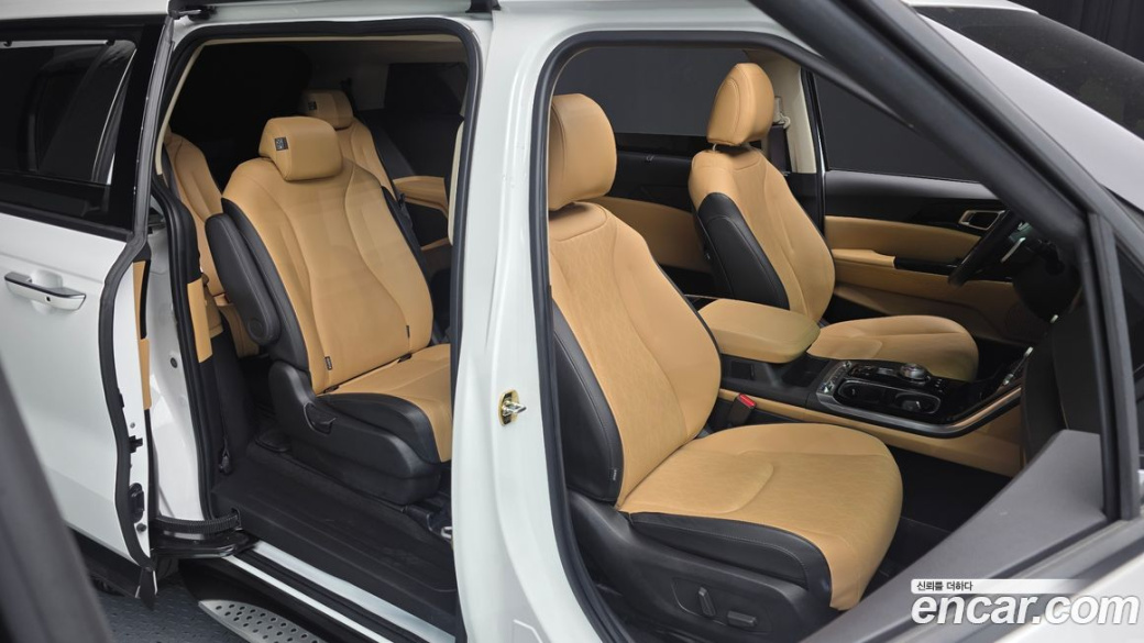 Kia Carnival 9-Seater Noblesse, 2023
