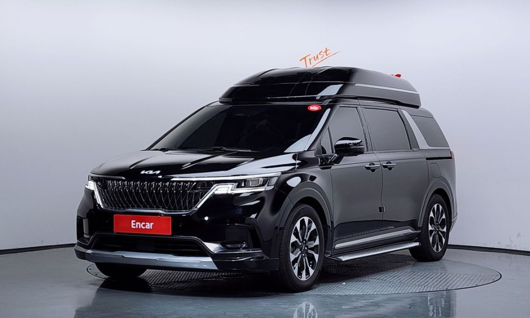 Kia Carnival 7-Seater Hi-Limousine, 2023