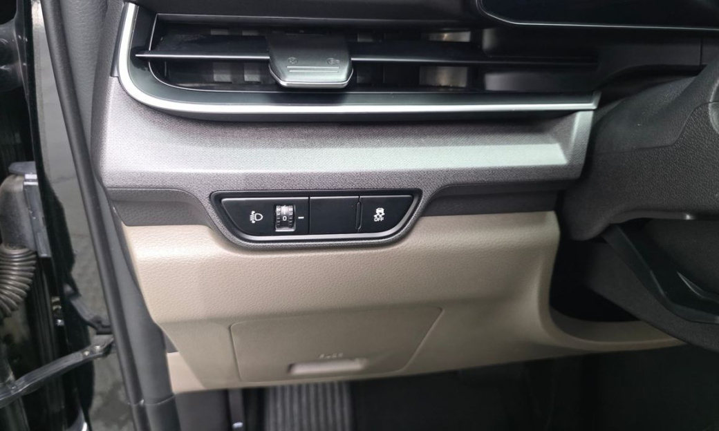 Kia Carnival 9-Seater Prestige, 2024