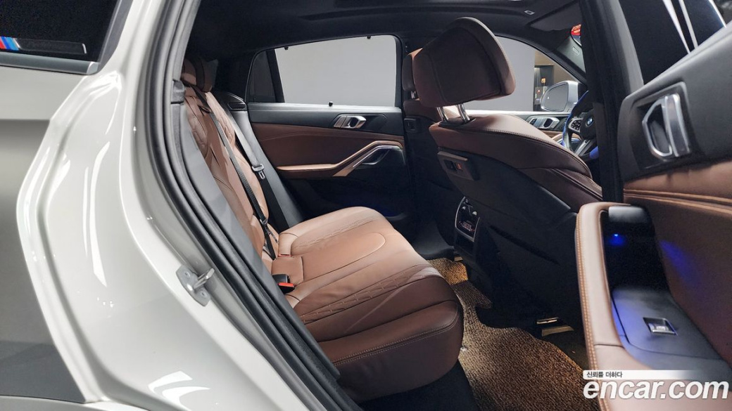 BMW X6 xDrive40i M Sport, 2022