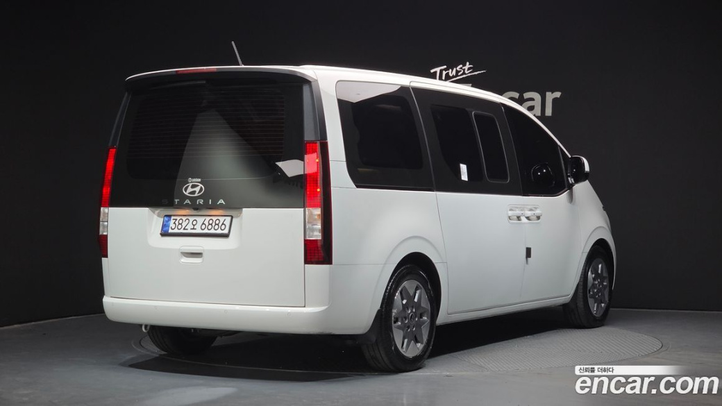 Hyundai Staria Tourer 9-Seater, 2025