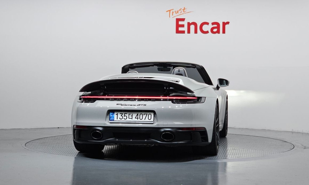 Porsche 911 Carrera GTS Cabriolet, 2022
