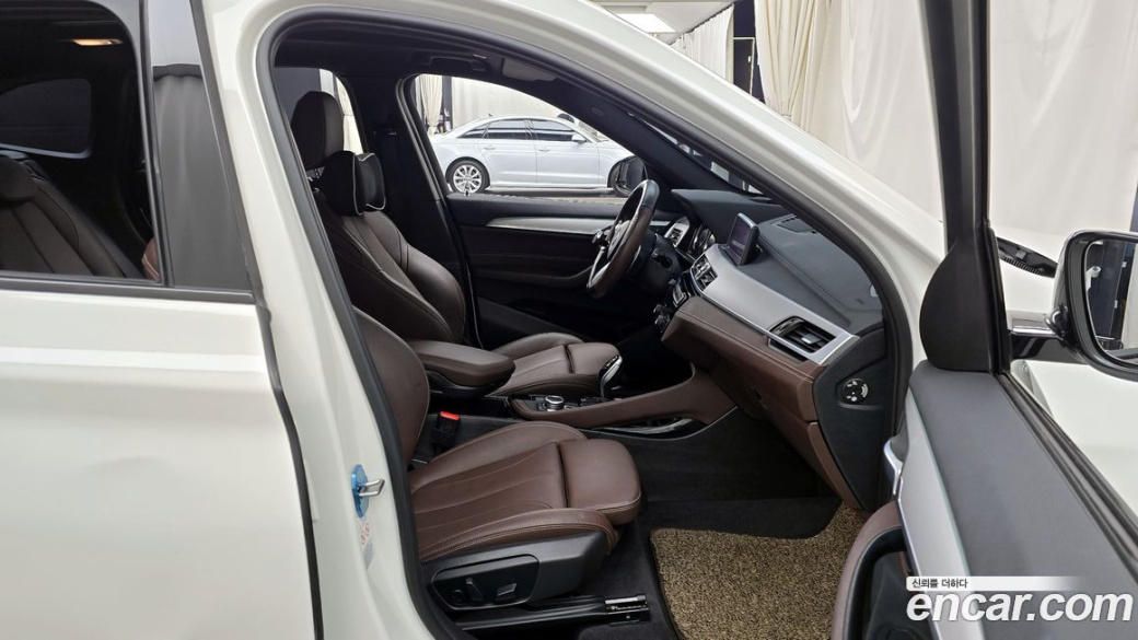BMW X1 xDrive 20i M Sport, 2022