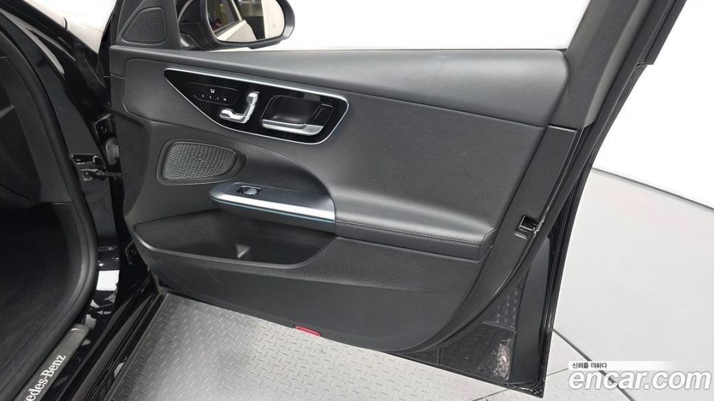 Mercedes-Benz C-Class C300 4MATIC Avantgarde, 2023