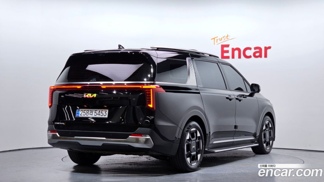 Kia Carnival 7-Seater Signature, 2025