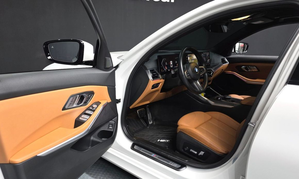 BMW 3-Series 320i M Sport, 2023