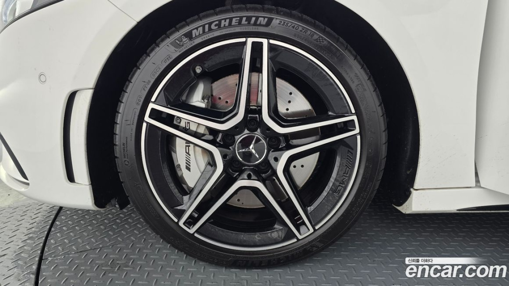 Mercedes-Benz A-Class AMG A35 4MATIC Sedan, 2023