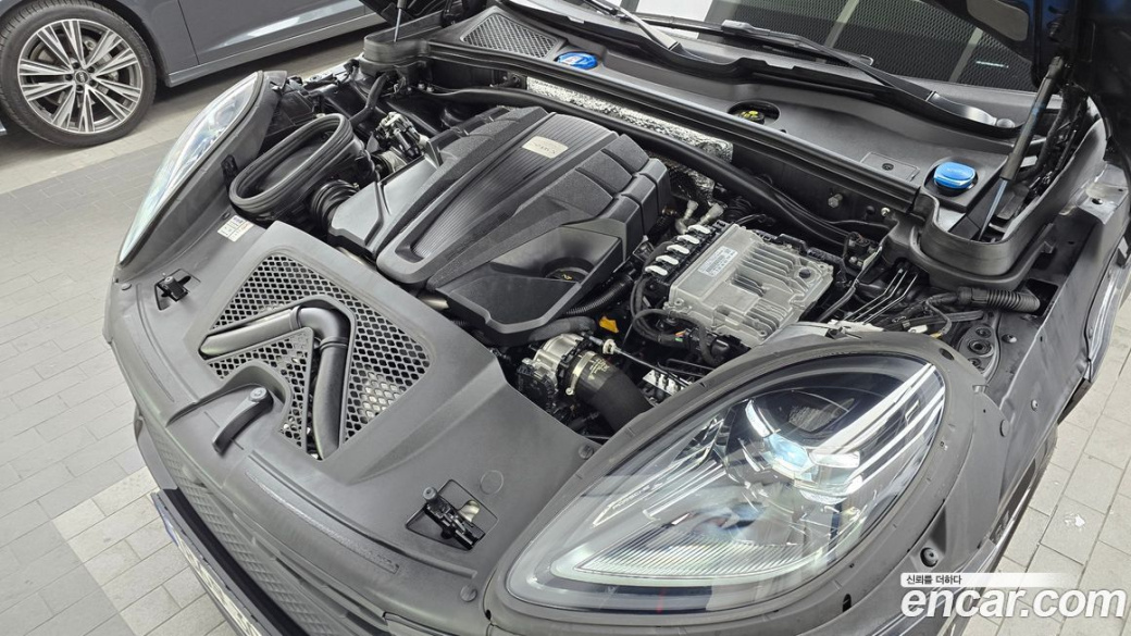 Porsche Macan 2.9 S, 2022