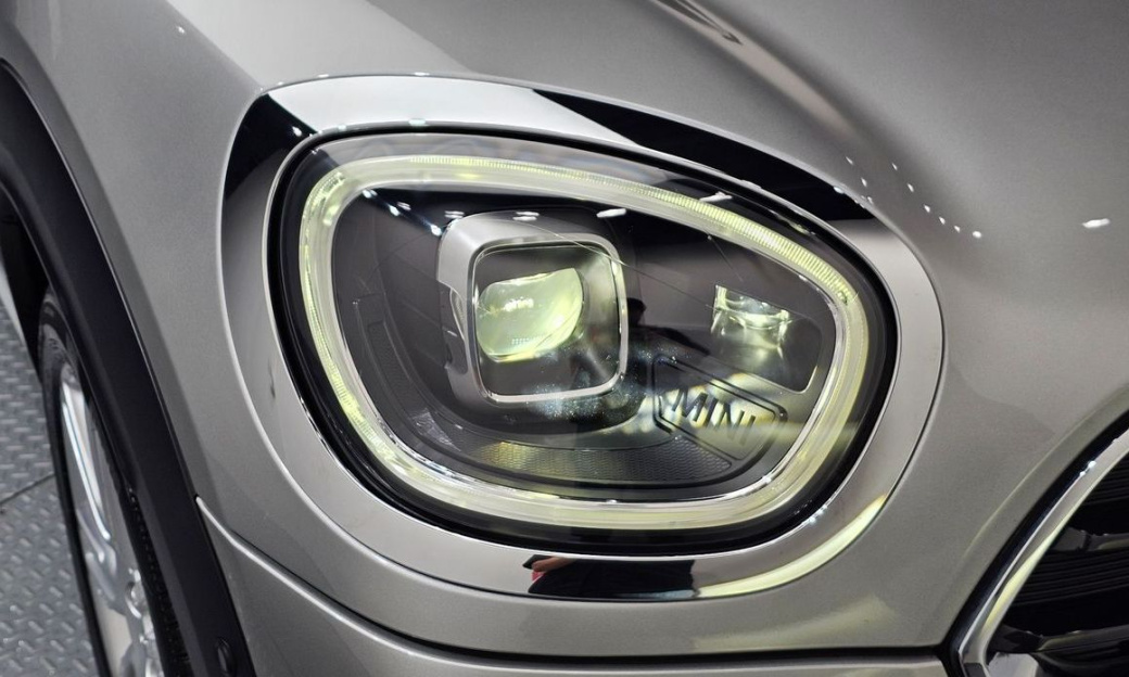 Mini Countryman Classic Plus Launch Pack, 2023