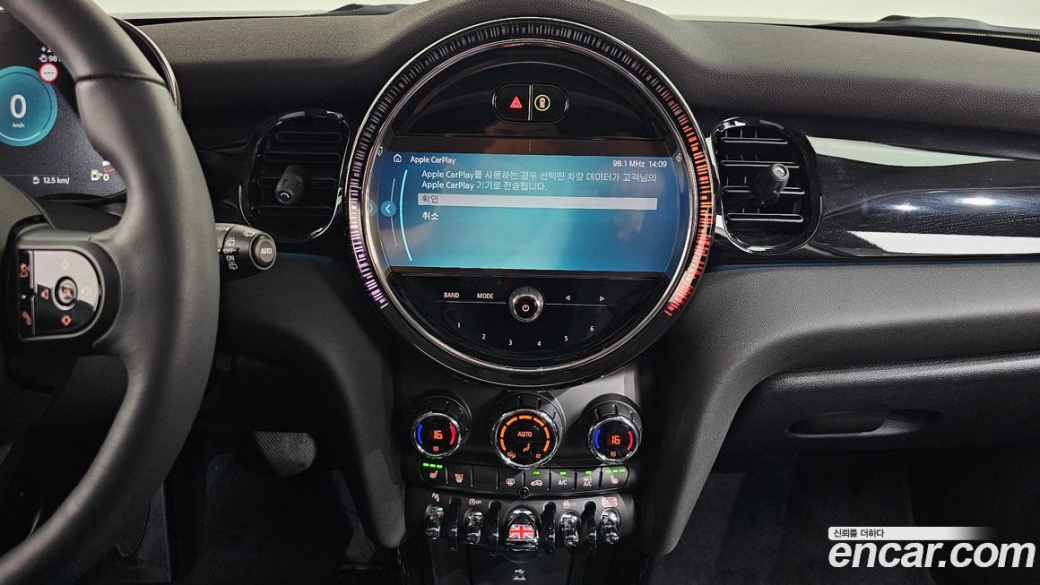 Mini Cooper  , 2024