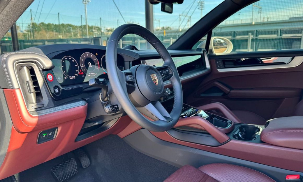 Porsche Cayenne 3.0, 2024