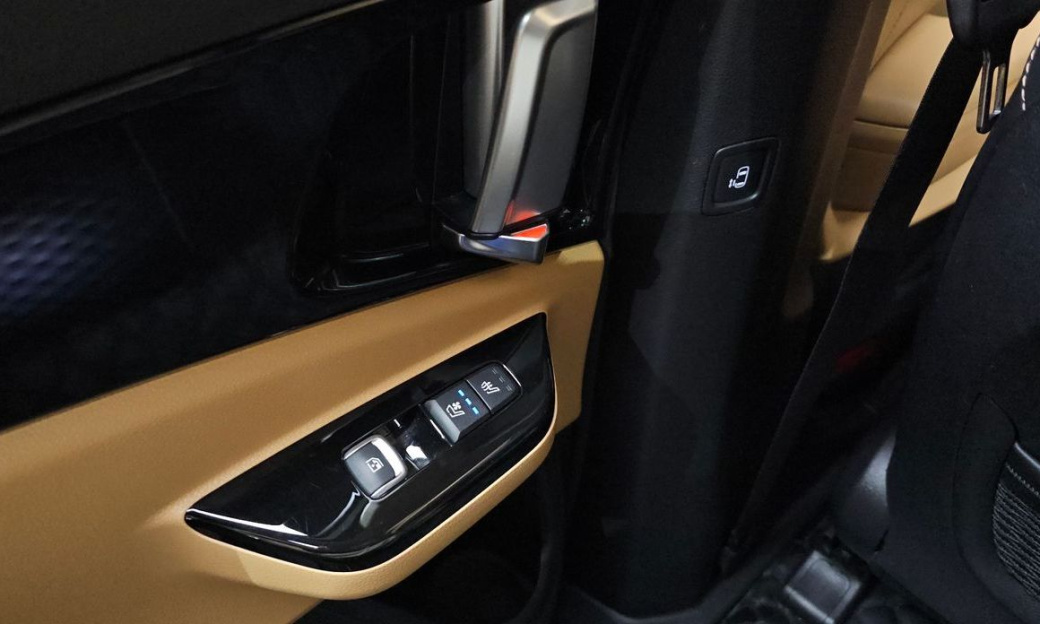 Kia Carnival 7-Seater Signature, 2022