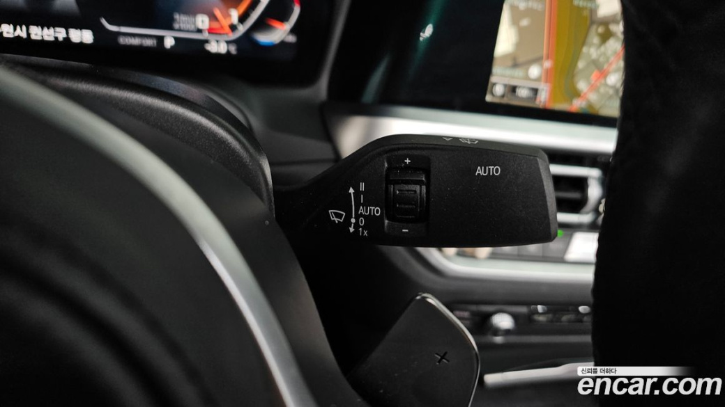 BMW 4-Series M440i xDrive Convertible, 2023
